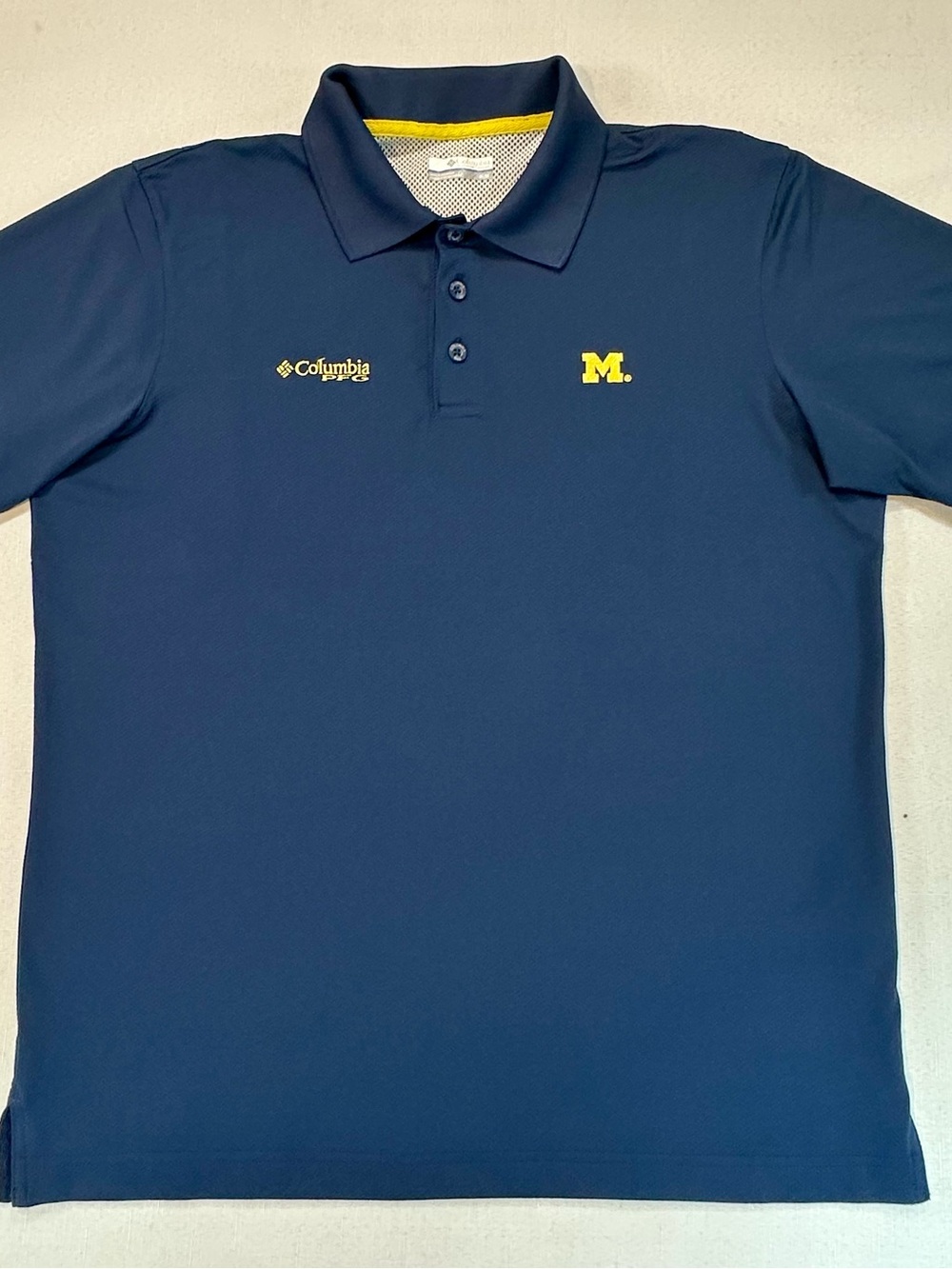 Columbia PFG Michigan Wolverines Omni-Shade Polo Men’s M